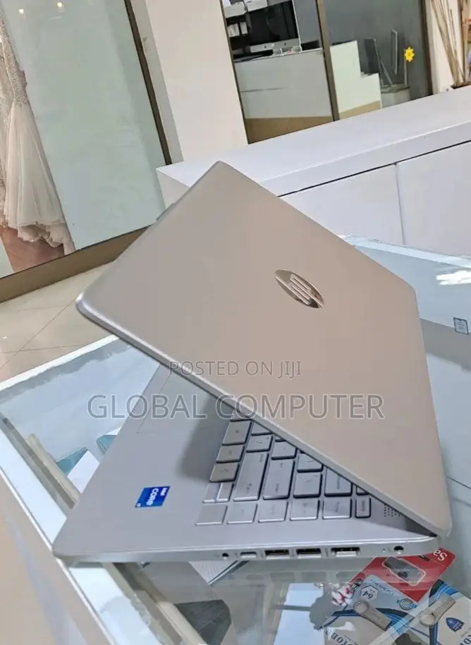 New Laptop HP Stream Notebook 16GB Intel Core I7 SSD 512GB