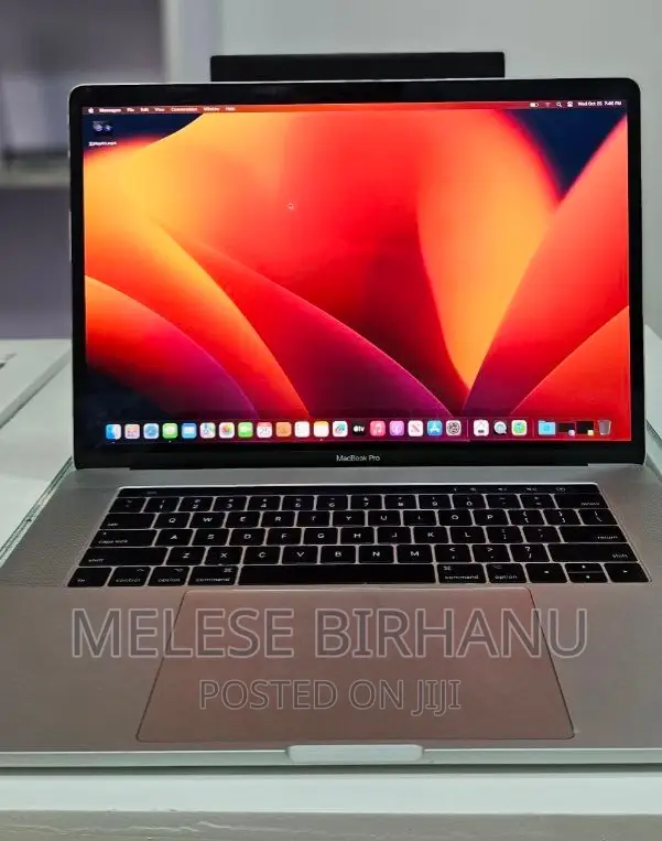 New Laptop Apple MacBook Pro 2017 16GB Intel Core I7 SSD 256GB