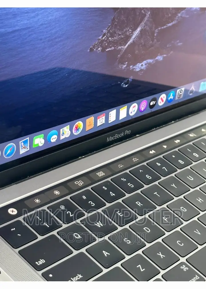 New Laptop Apple MacBook Pro 2019 8GB Intel Core I5 SSD 128GB