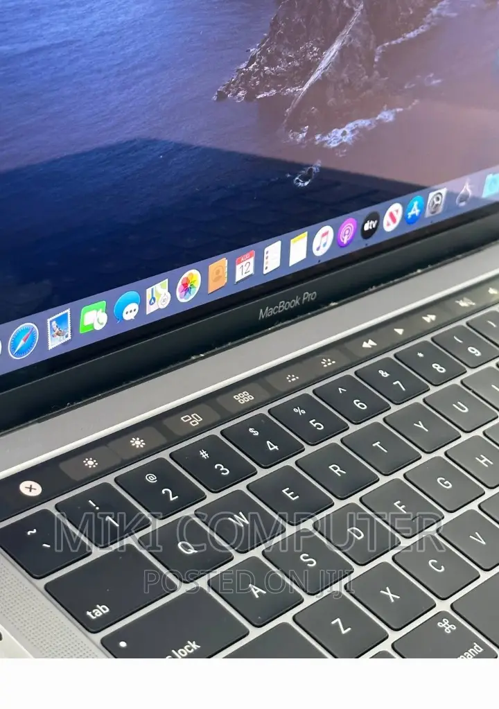 New Laptop Apple MacBook Pro 2019 8GB Intel Core I5 SSD 128GB