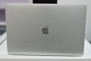 New Laptop Apple MacBook Pro 2017 16GB Intel Core I7 SSD 256GB