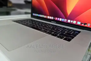 New Laptop Apple MacBook Pro 2017 16GB Intel Core I7 SSD 256GB
