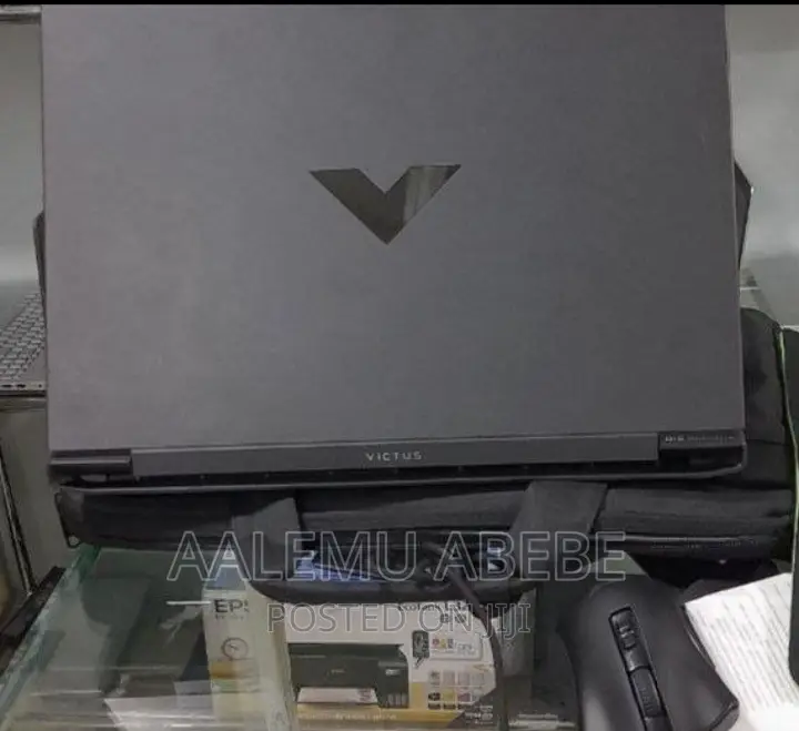 New Laptop HP Victus 16 16GB AMD Ryzen 7 SSD 512GB