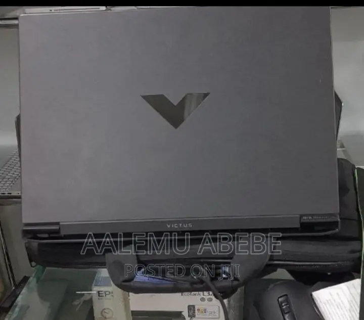 New Laptop HP Victus 16 16GB AMD Ryzen 7 SSD 512GB