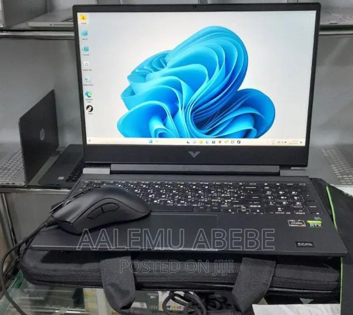 New Laptop HP Victus 16 16GB AMD Ryzen 7 SSD 512GB