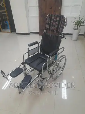 Usedፖፖ ያለው የሚተኛ Wheelchair~Wheelchair~Wheelchair-Wheelchair