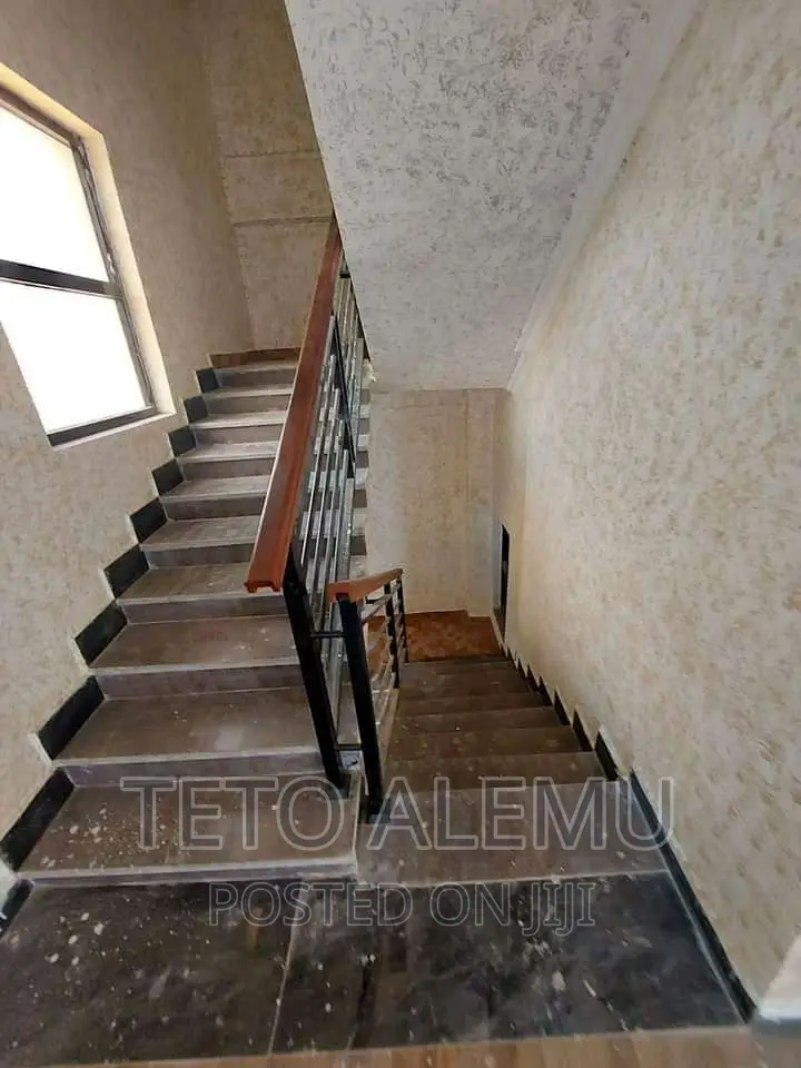 Furnished 5bdrm House in House For Sale, Akaky Kaliti for sale