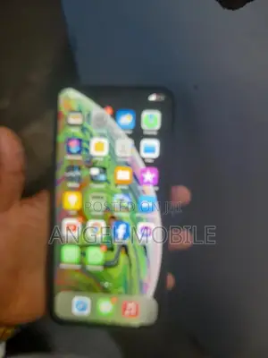 Photo - Apple iPhone XS 256 GB Black