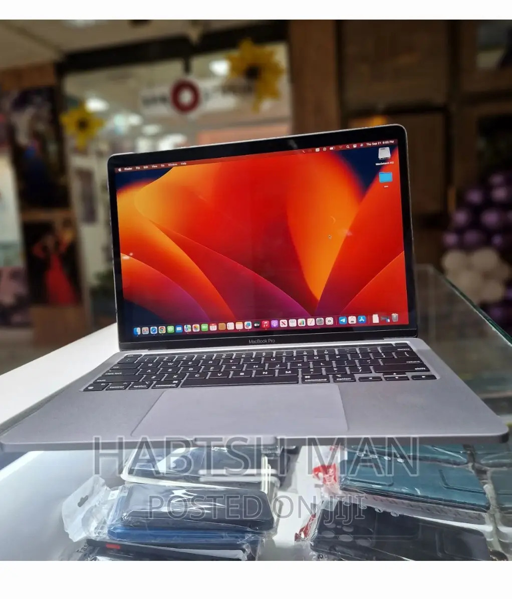 New Laptop Apple MacBook Pro M1 16GB Apple M1 Pro SSD 256GB