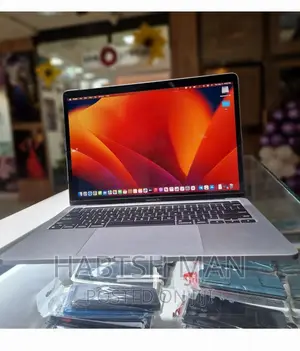 New Laptop Apple MacBook Pro M1 16GB Apple M1 Pro SSD 256GB