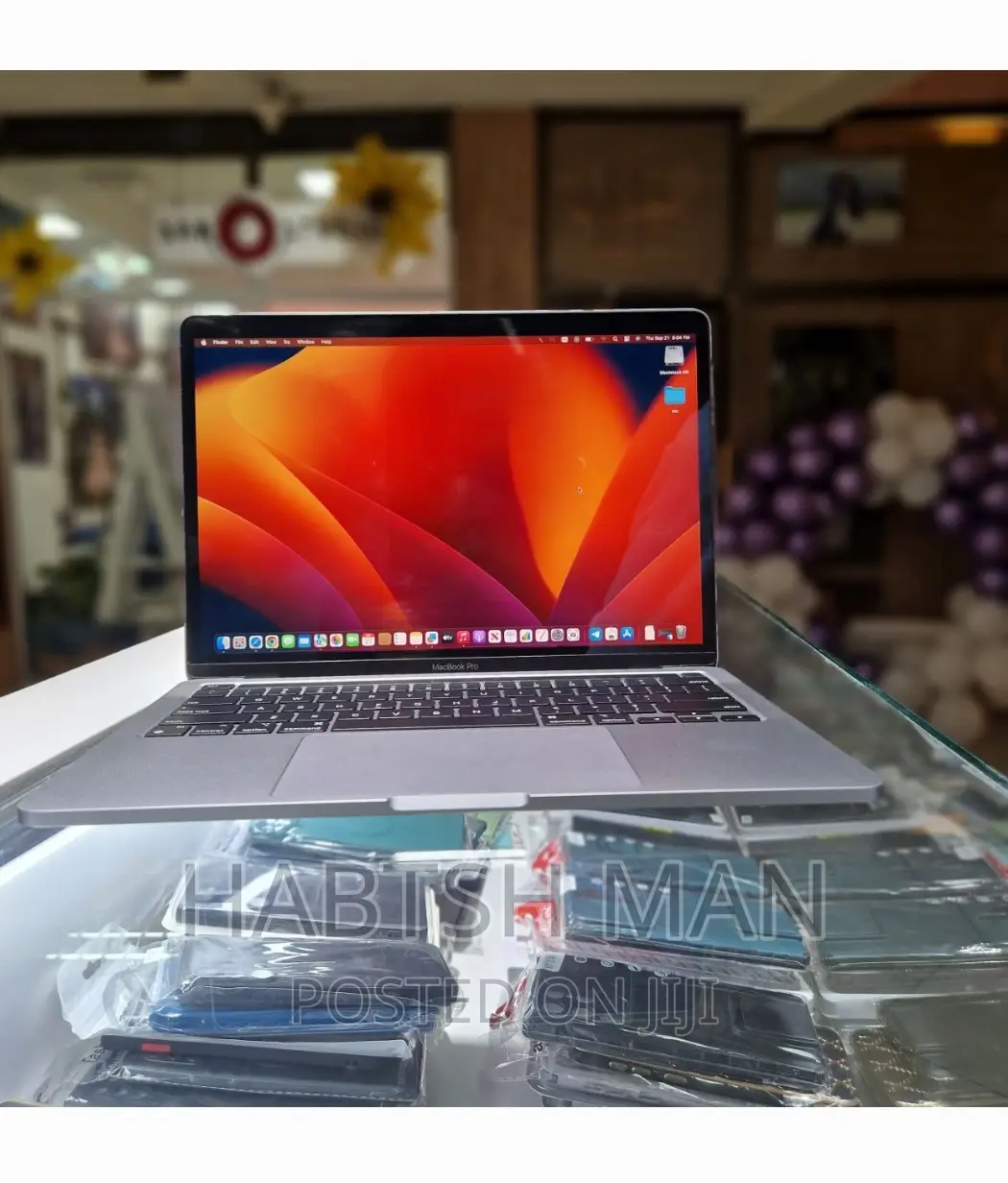 New Laptop Apple MacBook Pro M1 16GB Apple M1 Pro SSD 256GB