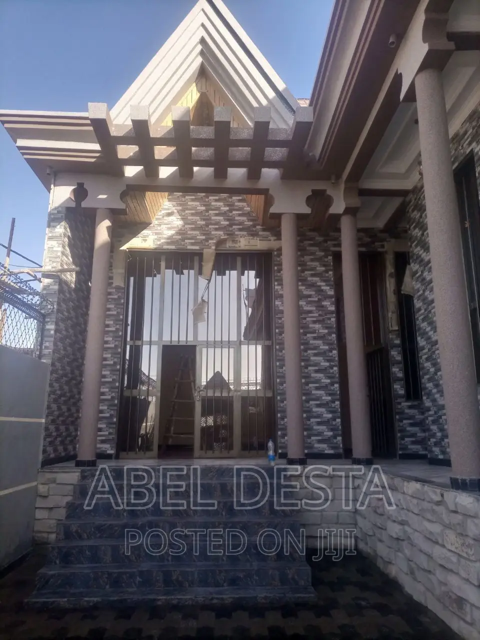 3bdrm Villa in Gendehara, Adama for sale