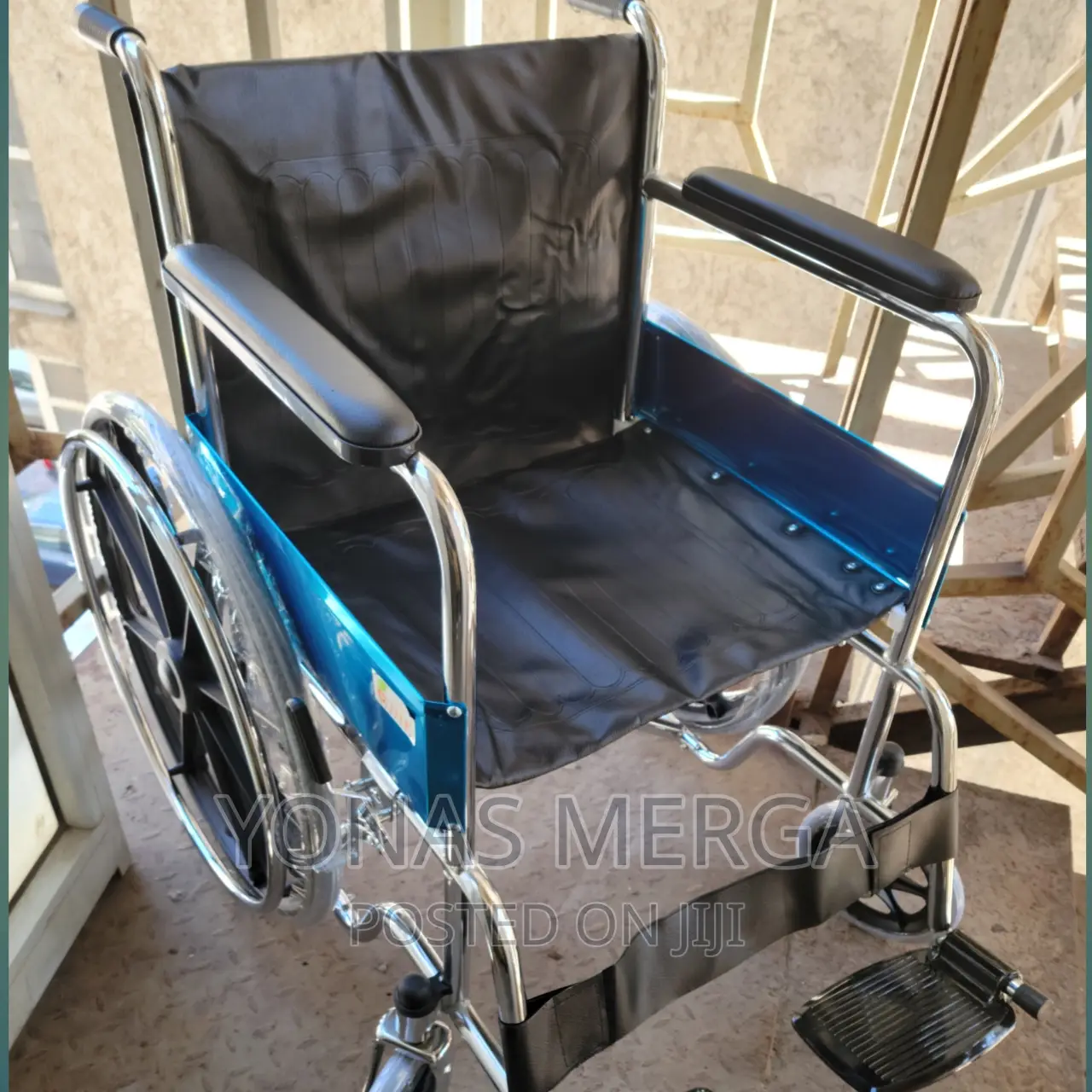 Wheelchair/በታካሚዉ እጅ ሚሽከረከር/Wheelchair_wheelchair