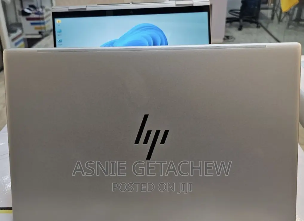 New Laptop HP Envy X360 8GB Intel Core I7 SSD 1T