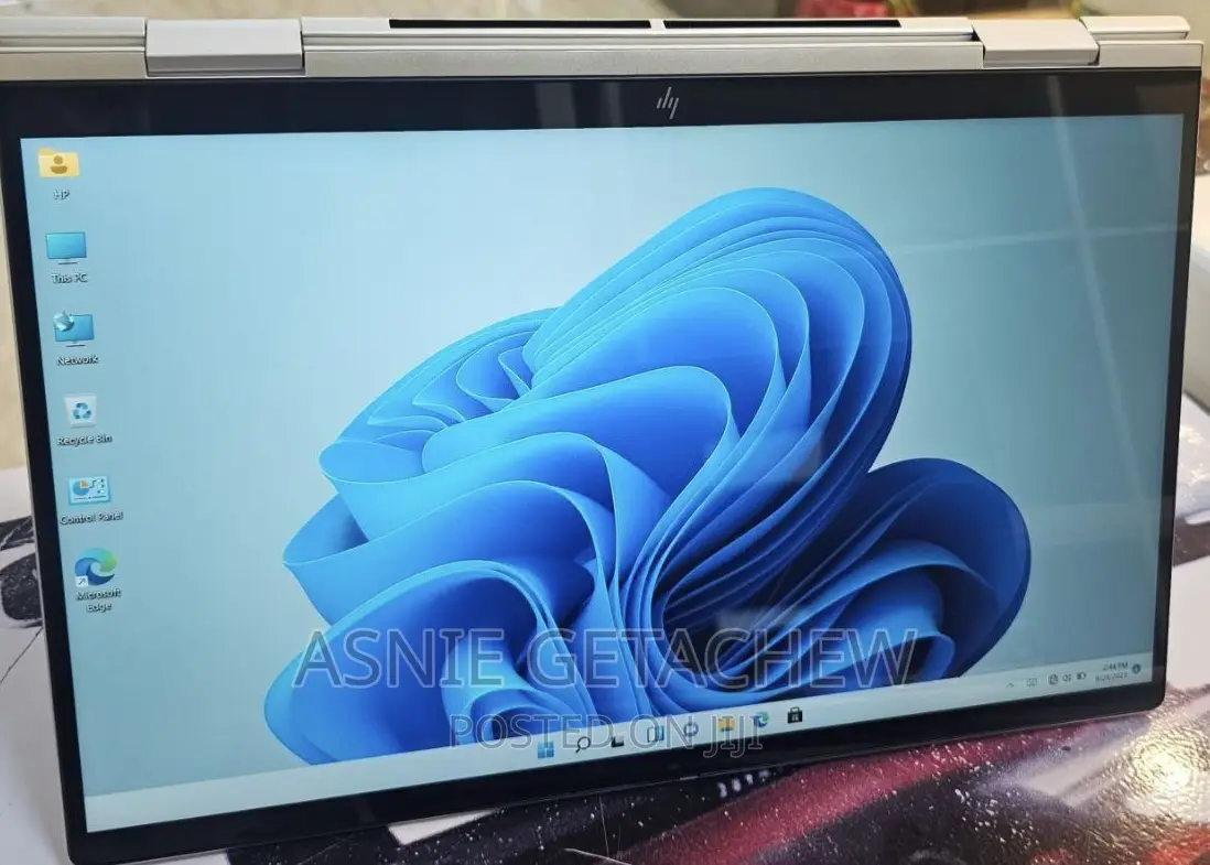 New Laptop HP Envy X360 8GB Intel Core I7 SSD 1T