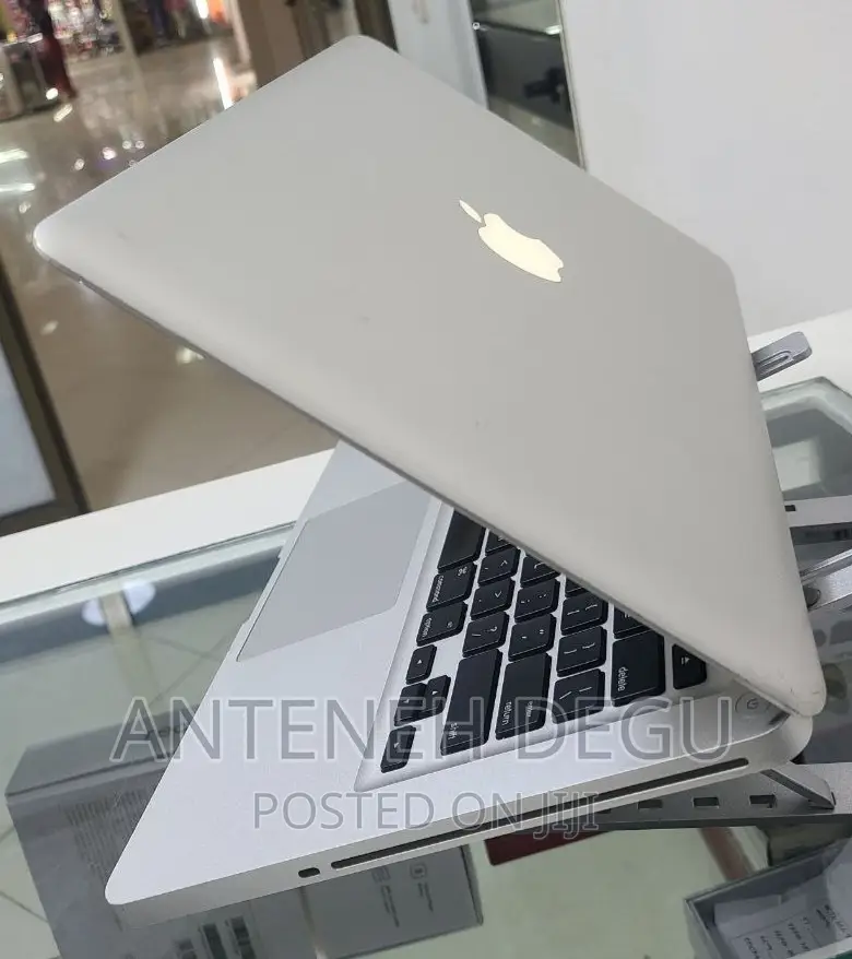 New Laptop Apple MacBook 2011 8GB Intel Core I5 HDD 500GB