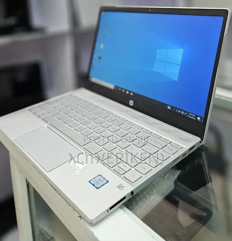 New Laptop HP Pavilion 13 8GB Intel Core I7 SSD 512GB