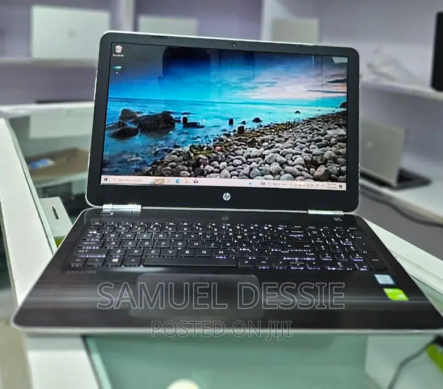 New Laptop HP Pavilion 15 8GB Intel Core I5 SSD 512GB