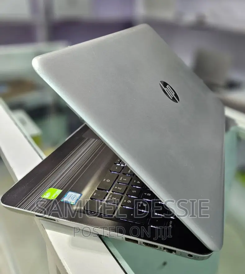 New Laptop HP Pavilion 15 8GB Intel Core I5 SSD 512GB