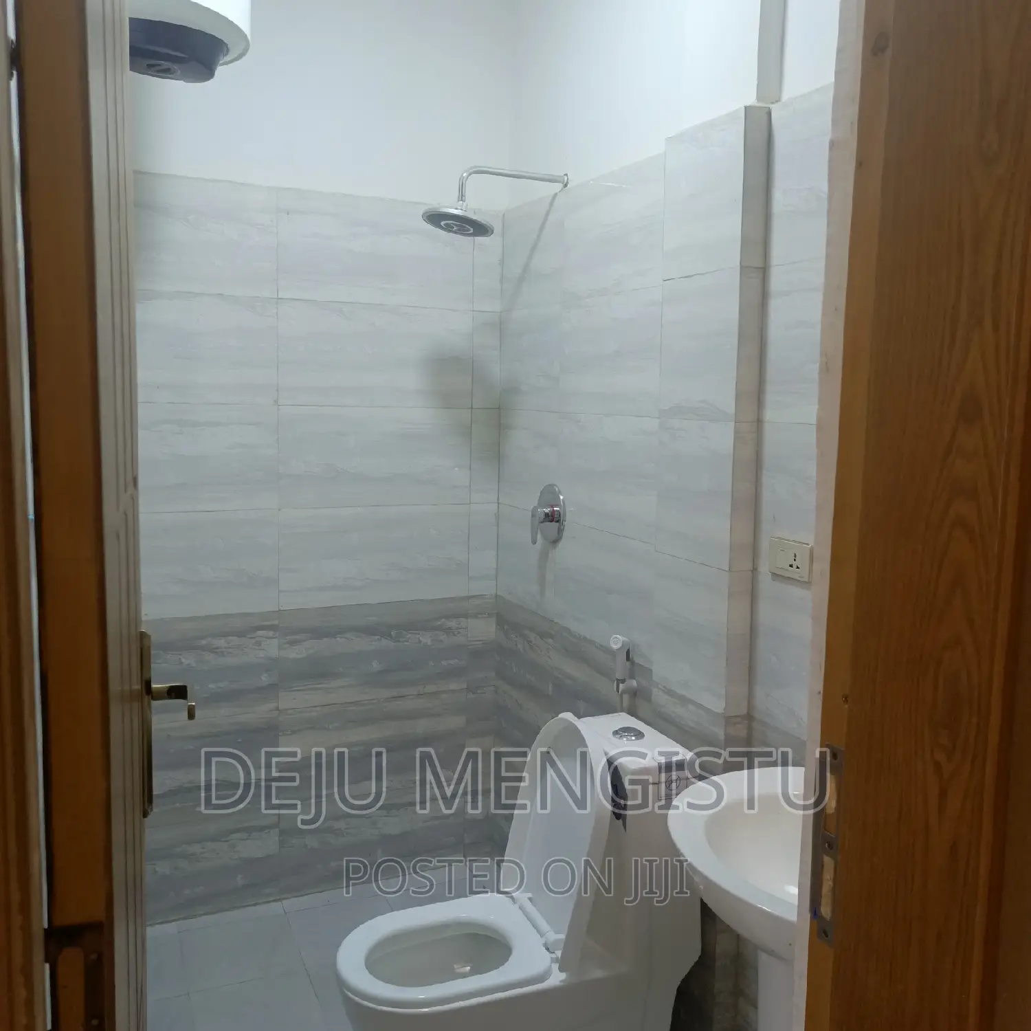 8bdrm House in ሳሚት 72, Bole for rent