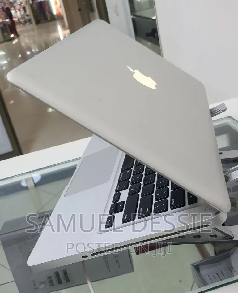 New Laptop Apple MacBook Pro 2011 8GB Intel Core I5 HDD 500GB