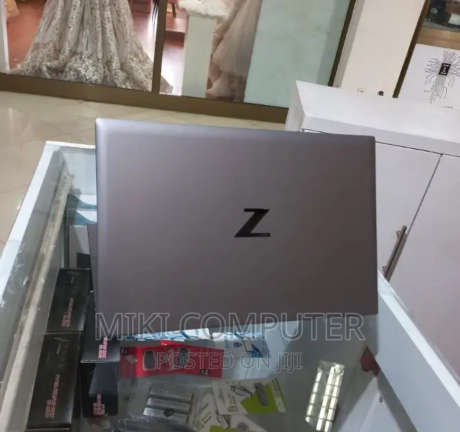 New Laptop HP ZBook 14 16GB Intel Core I5 SSD 512GB