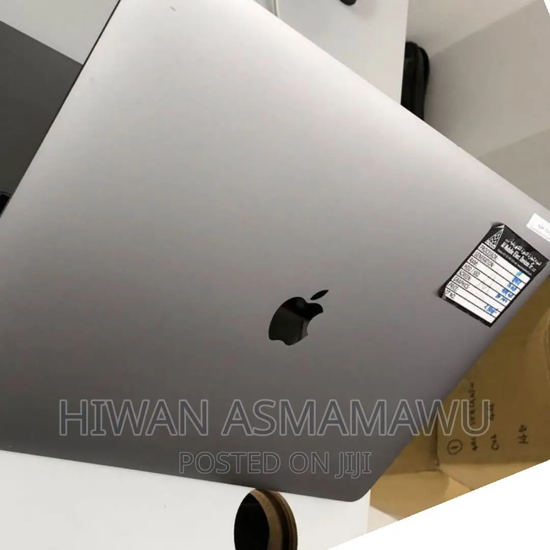 New Laptop Apple MacBook 2015 16GB Intel Core I7 SSD 512GB