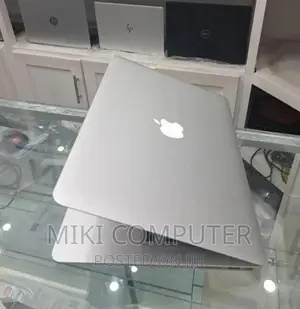 New Laptop Apple MacBook Air 2015 8GB Intel Core i7 SSD 128GB