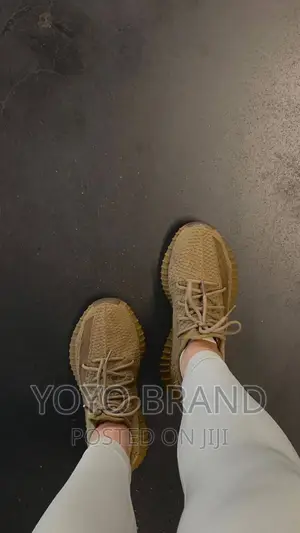 Photo - Orginal Yezzey Adidas