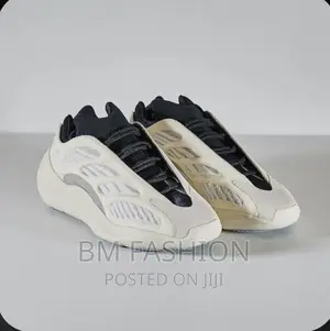 Women’S Adidas Yeezy 700 V3 | Cream/Black Colors