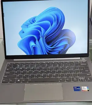 New Laptop Lenovo ThinkPad Yoga 8GB Intel Core I7 SSD 512GB