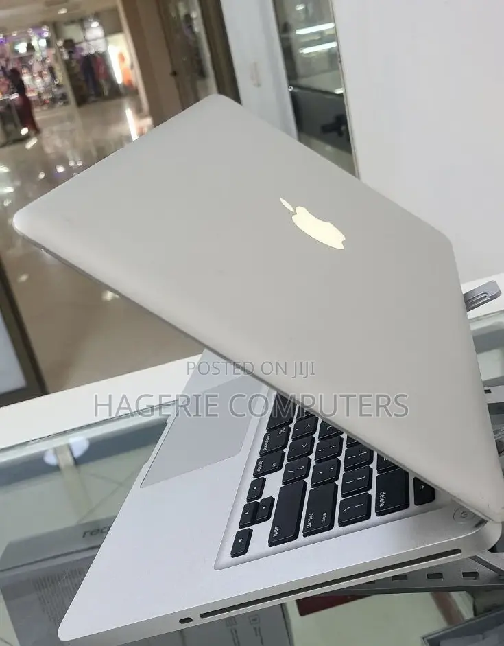 New Laptop Apple MacBook Pro 8GB Intel Core I5 HDD 500GB