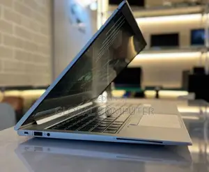 New Laptop HP Pavilion 17t 8GB Intel Core I5 SSD 512GB