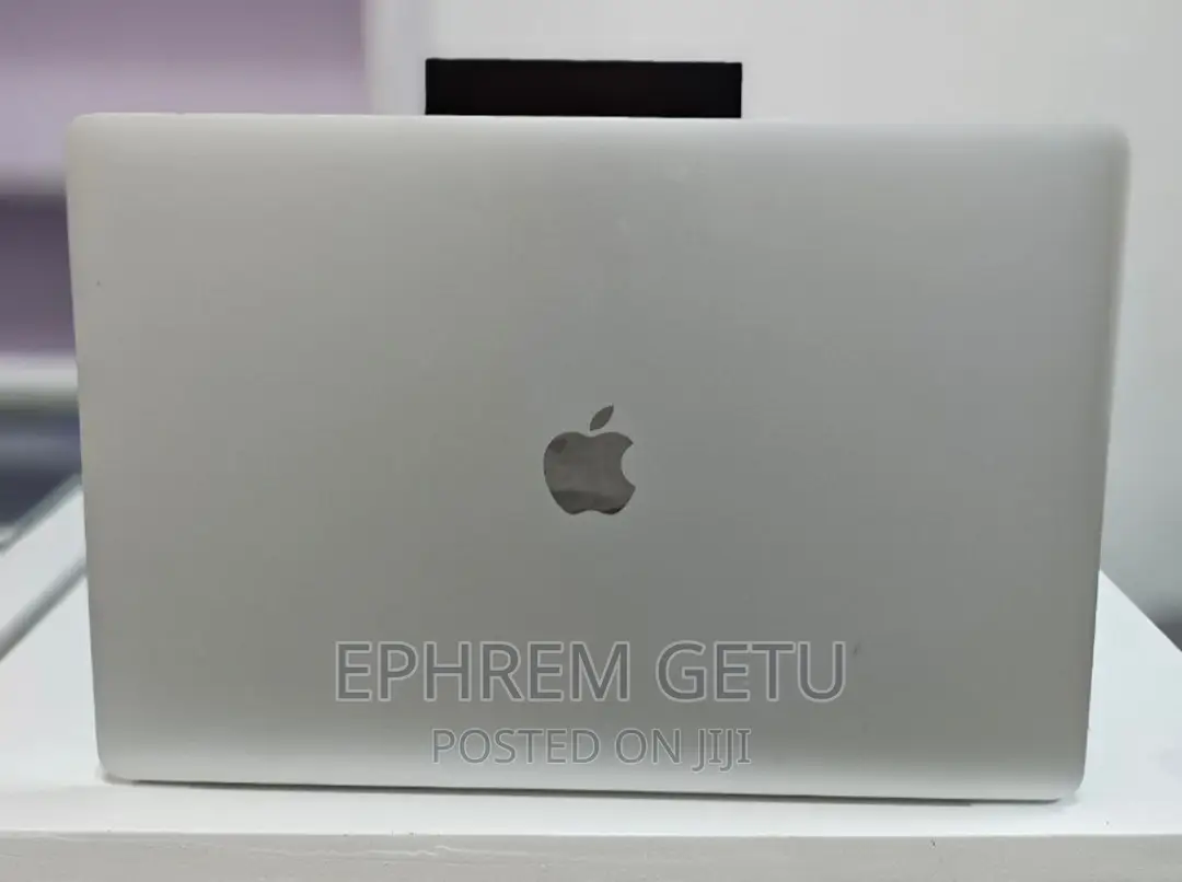 New Laptop Apple MacBook Pro 2017 16GB Intel Core I7 SSD 256GB