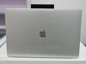 New Laptop Apple MacBook Pro 2017 16GB Intel Core I7 SSD 256GB