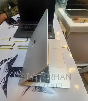 Laptop Apple MacBook Air 2022 M2 8GB Apple M2 SSD 256GB