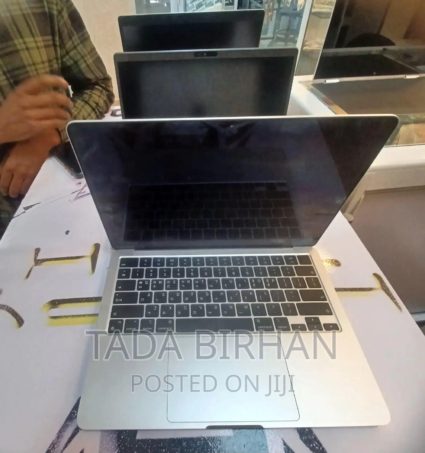 Laptop Apple MacBook Air 2022 M2 8GB Apple M2 SSD 256GB