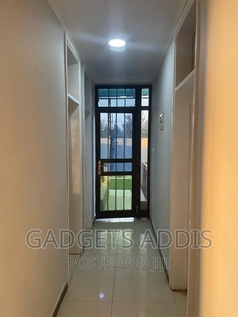 7bdrm House in መካኒሳ Gybson, Nifas Silk-Lafto for sale