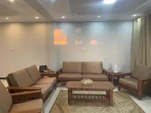 7bdrm House in መካኒሳ Gybson, Nifas Silk-Lafto for sale
