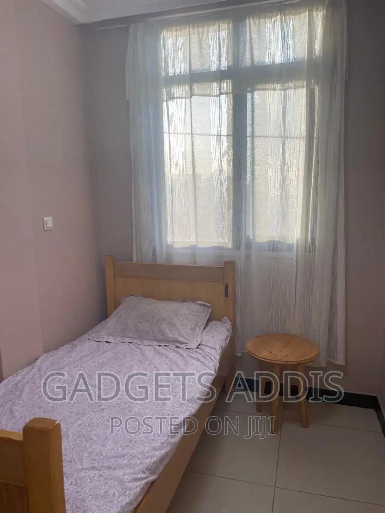7bdrm House in መካኒሳ Gybson, Nifas Silk-Lafto for sale