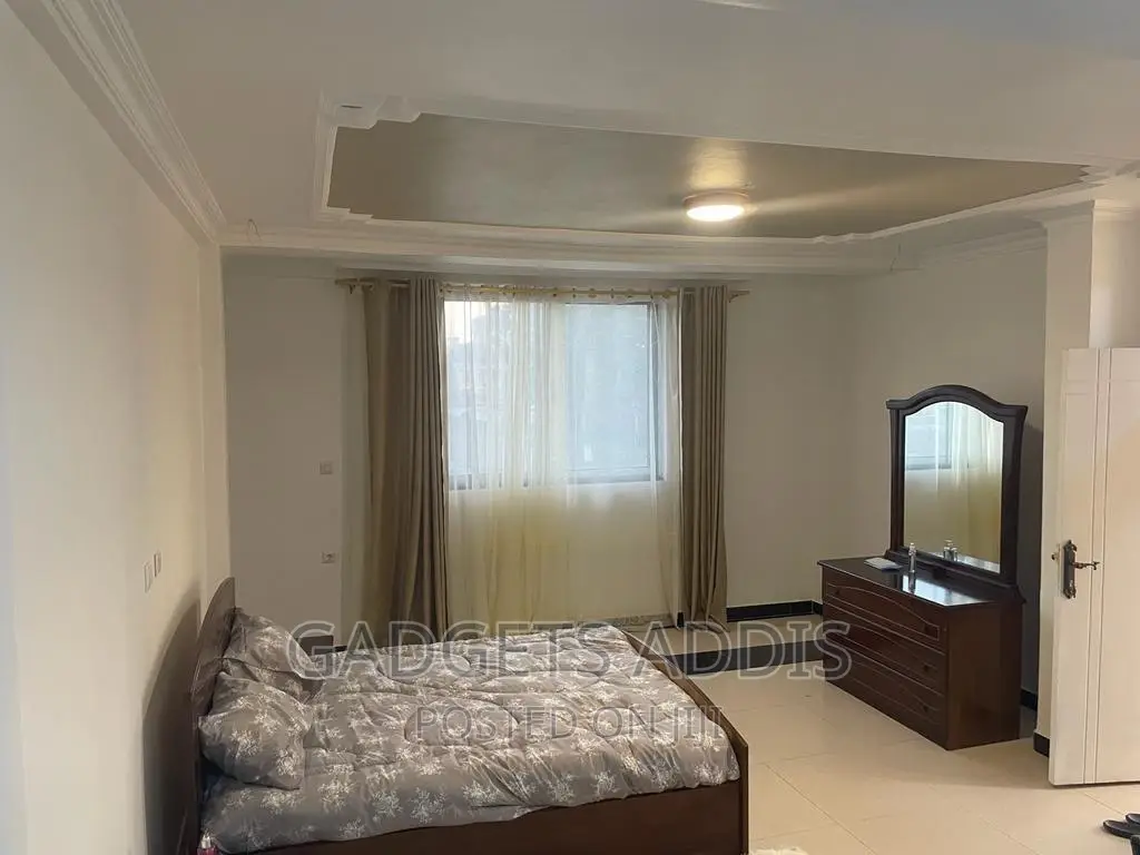 7bdrm House in መካኒሳ Gybson, Nifas Silk-Lafto for sale