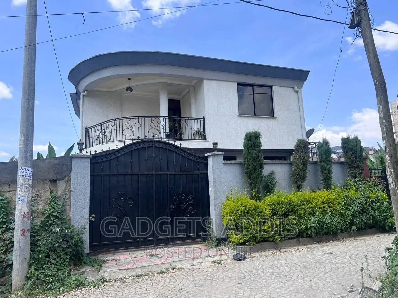 7bdrm House in መካኒሳ Gybson, Nifas Silk-Lafto for sale
