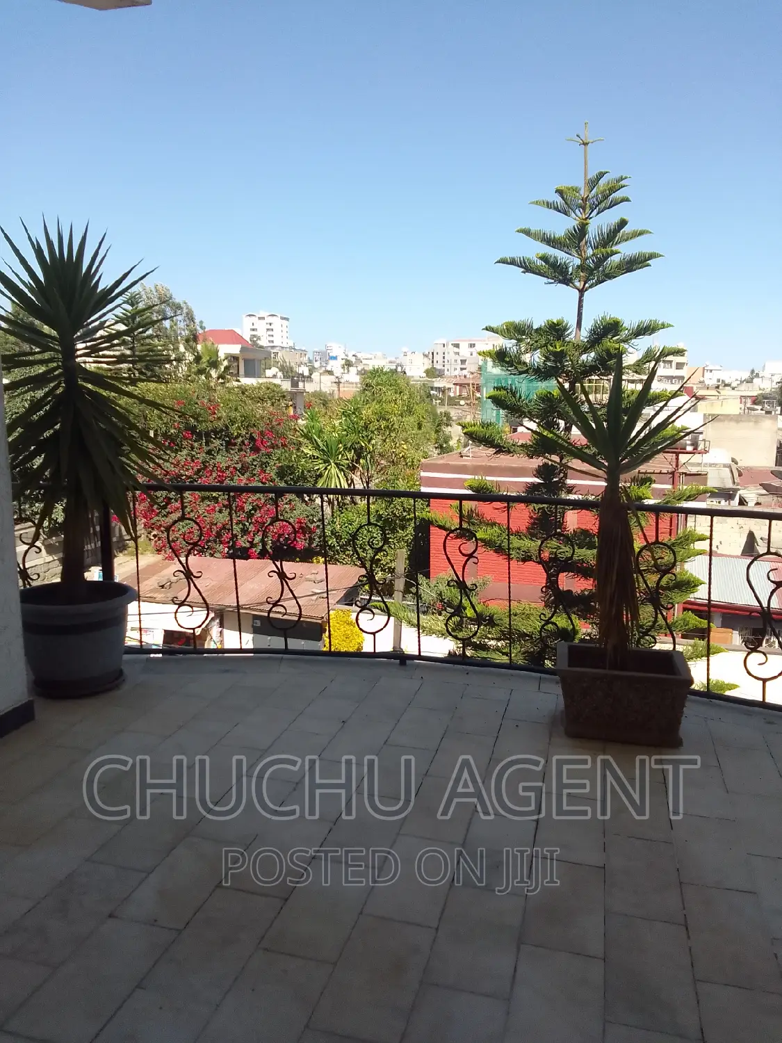 7bdrm Townhouse/Terrace in Bole for sale