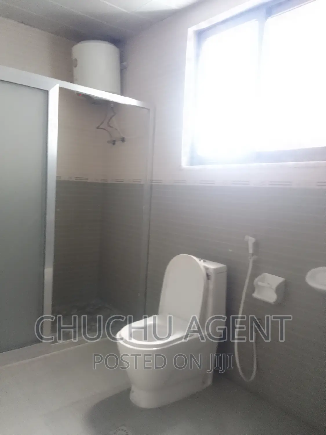 7bdrm Townhouse/Terrace in Bole for sale