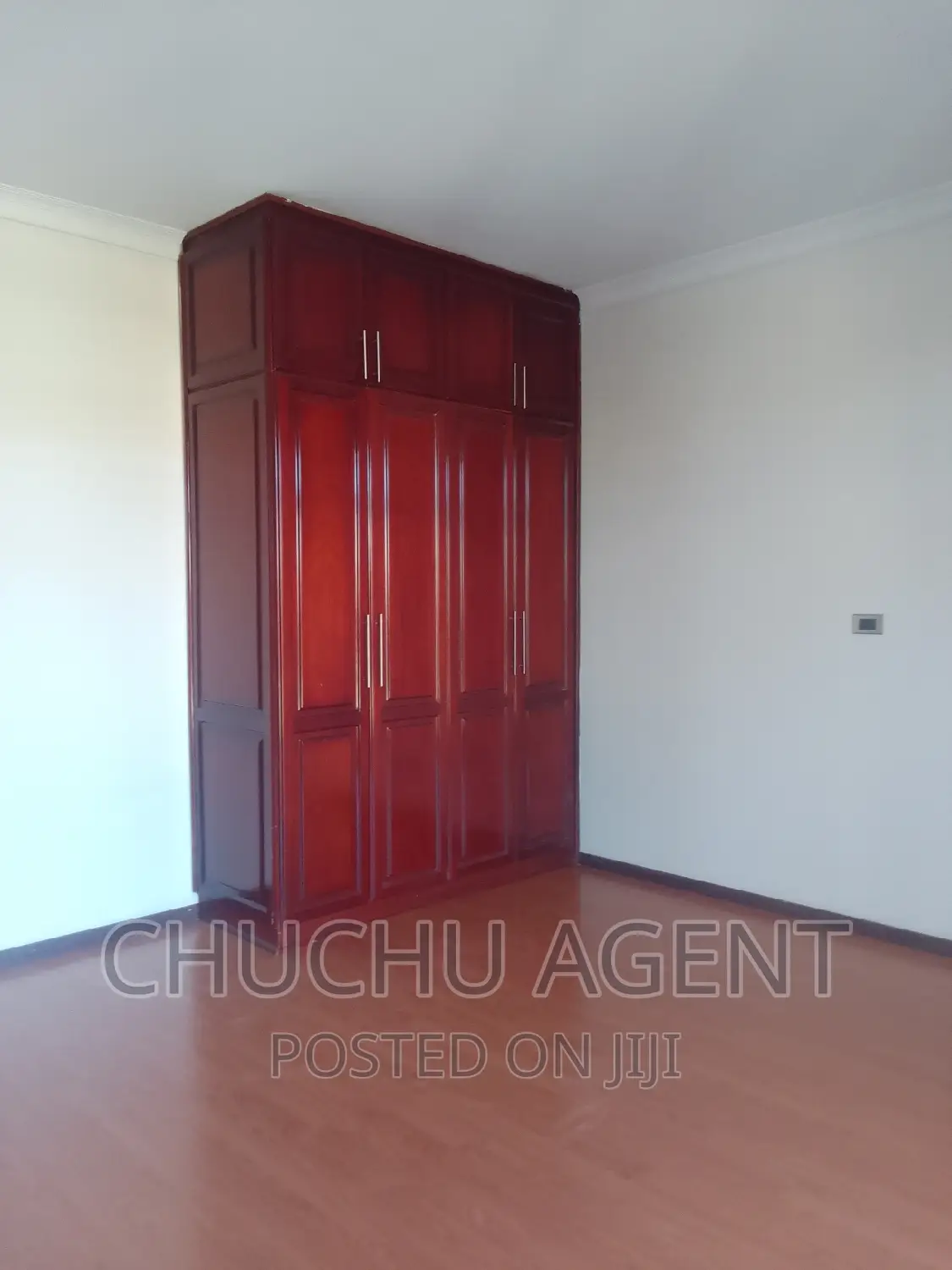 7bdrm Townhouse/Terrace in Bole for sale