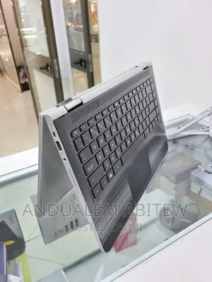 New Laptop HP Pavilion X360 8GB Intel Core I5 SSD 256GB
