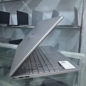 New Laptop HP Stream Notebook 12GB AMD Ryzen 5 SSD 256GB
