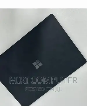 New Laptop Microsoft Surface 8GB Intel Core I5 SSD 256GB