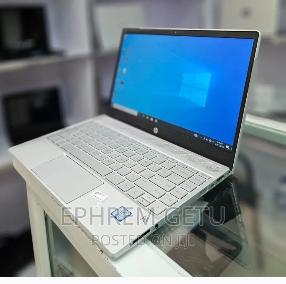 New Laptop HP Pavilion 13 8GB Intel Core I7 SSD 512GB