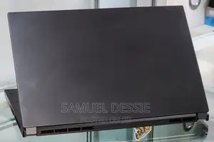 New Laptop MSI GS66 Stealth 10UE 16GB Intel Core I7 SSD 1T